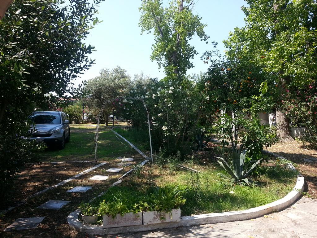 Lefka Apartment Hanioti Exterior photo